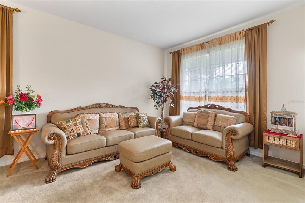 Active With Contract: $550,000 (3 beds, 2 baths, 2288 Square Feet)