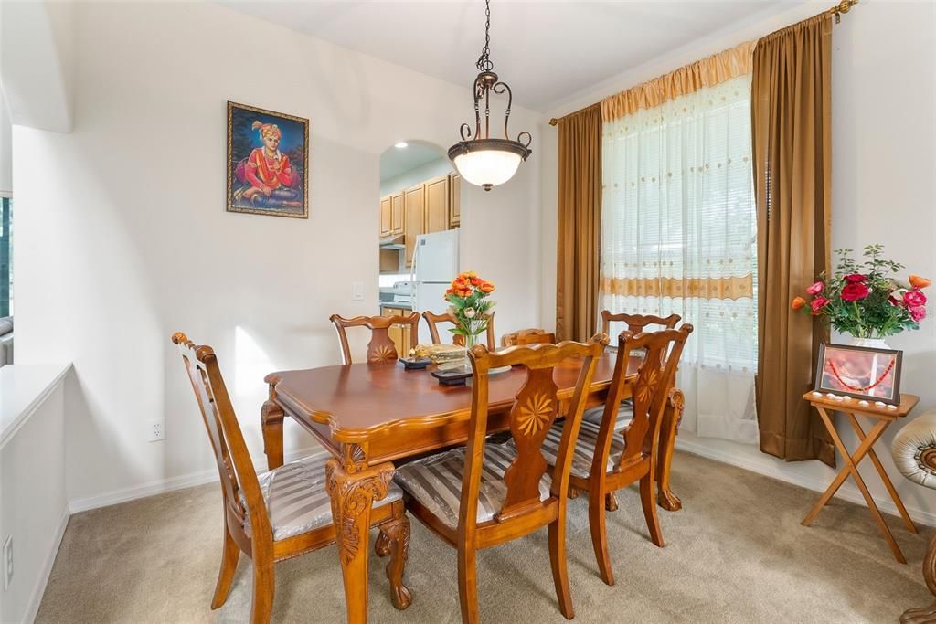 Active With Contract: $550,000 (3 beds, 2 baths, 2288 Square Feet)