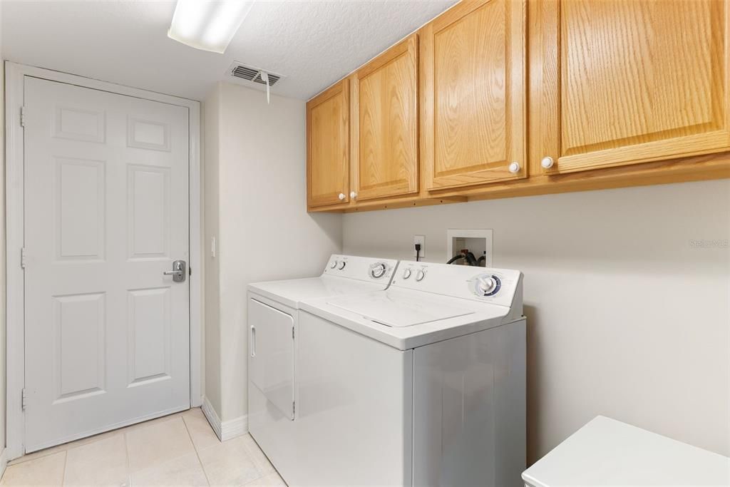 Active With Contract: $550,000 (3 beds, 2 baths, 2288 Square Feet)