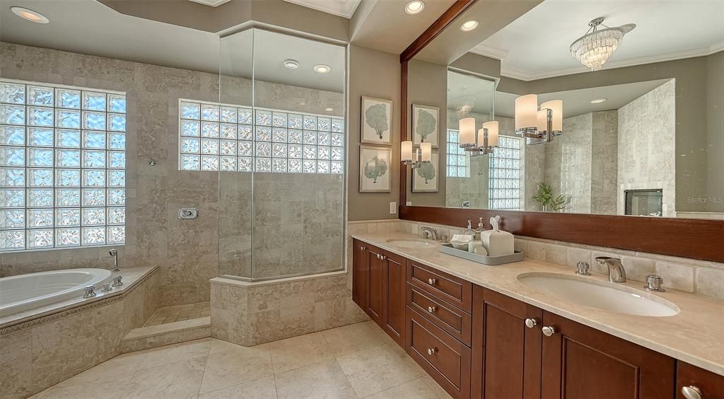 For Sale: $10,000,000 (6 beds, 6 baths, 5862 Square Feet)