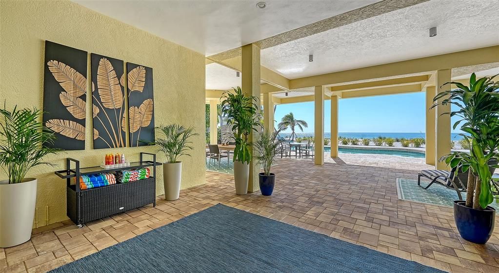 For Sale: $10,000,000 (6 beds, 6 baths, 5862 Square Feet)