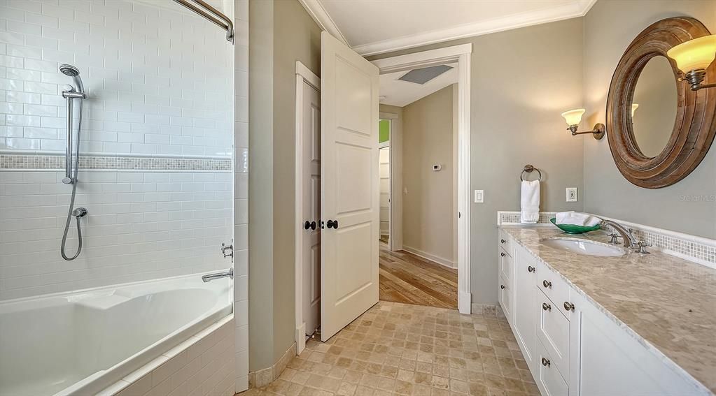 For Sale: $10,000,000 (6 beds, 6 baths, 5862 Square Feet)