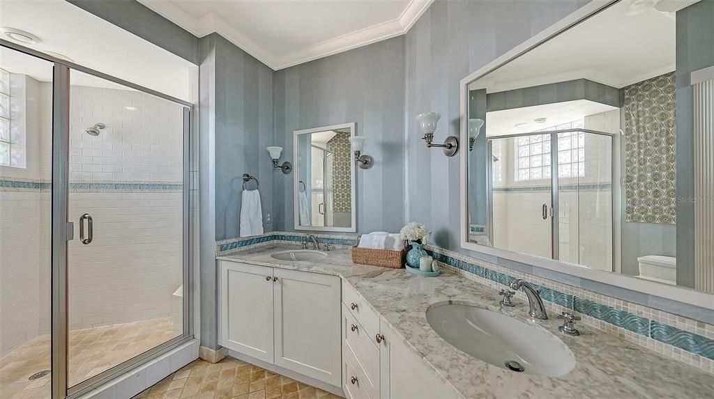 For Sale: $10,000,000 (6 beds, 6 baths, 5862 Square Feet)