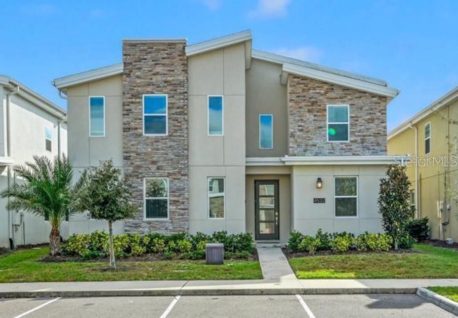 En Venta: $990,000 (8 camas, 5 baños, 4289 Pies cuadrados)