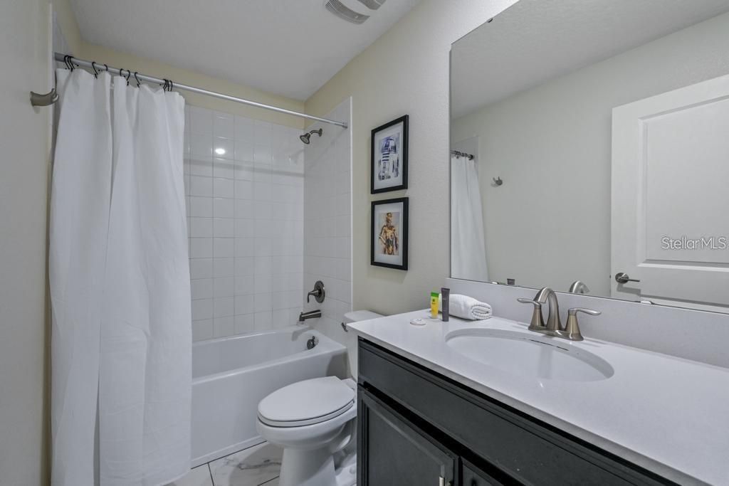 En Venta: $990,000 (8 camas, 5 baños, 4289 Pies cuadrados)