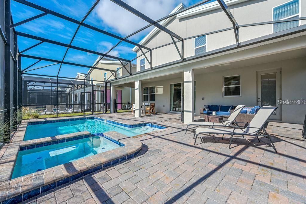 En Venta: $990,000 (8 camas, 5 baños, 4289 Pies cuadrados)