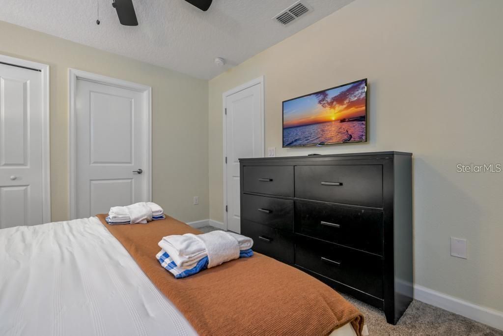 En Venta: $990,000 (8 camas, 5 baños, 4289 Pies cuadrados)