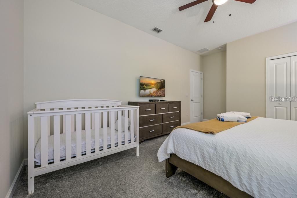 En Venta: $990,000 (8 camas, 5 baños, 4289 Pies cuadrados)