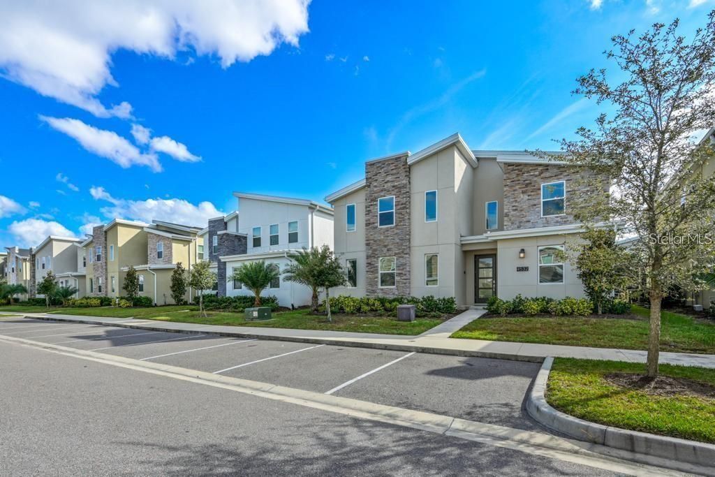 En Venta: $990,000 (8 camas, 5 baños, 4289 Pies cuadrados)