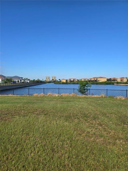 待售: $375,000 (0.34 acres)