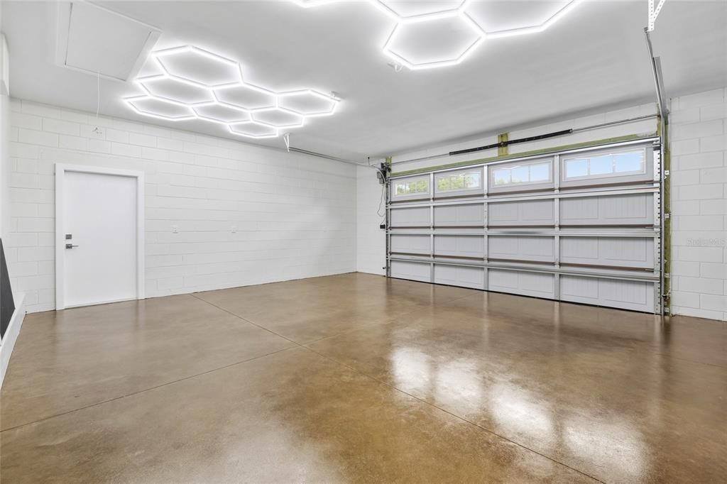 For Sale: $885,000 (3 beds, 2 baths, 1597 Square Feet)