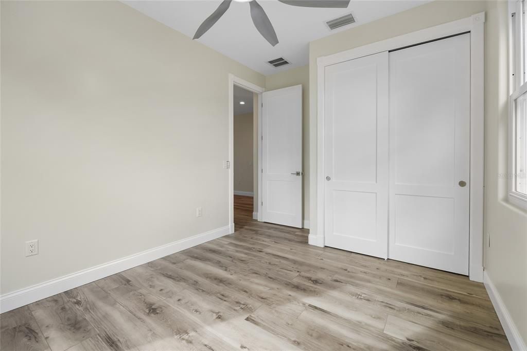 For Sale: $885,000 (3 beds, 2 baths, 1597 Square Feet)