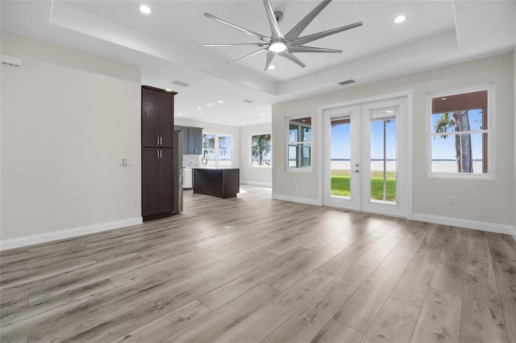 For Sale: $885,000 (3 beds, 2 baths, 1597 Square Feet)