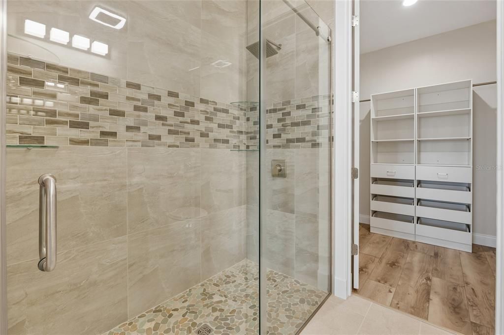 For Sale: $885,000 (3 beds, 2 baths, 1597 Square Feet)