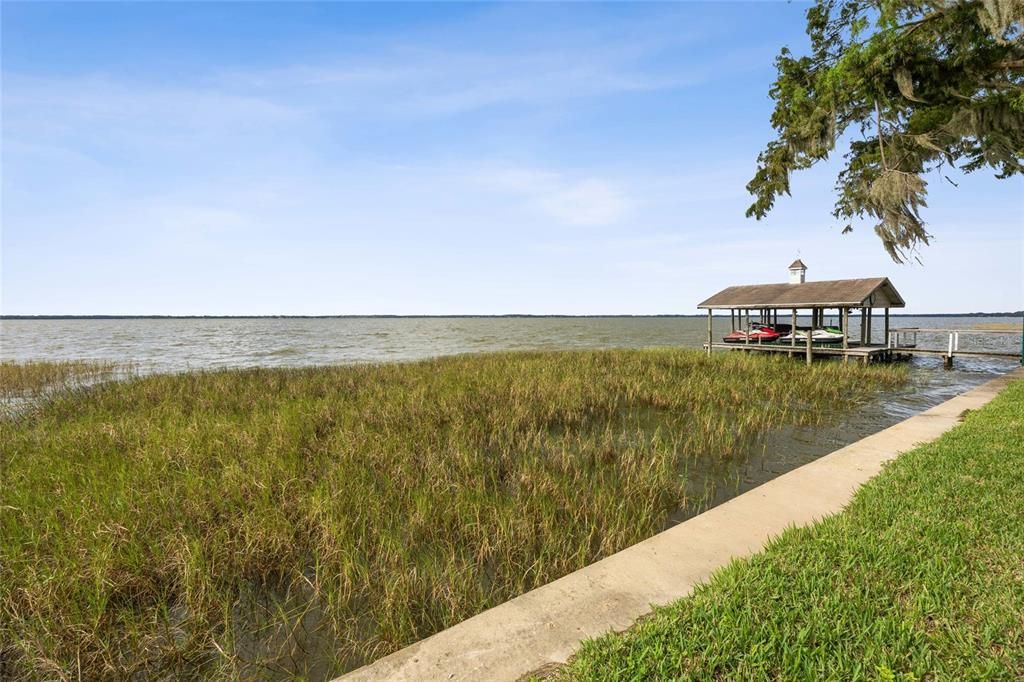 For Sale: $885,000 (3 beds, 2 baths, 1597 Square Feet)