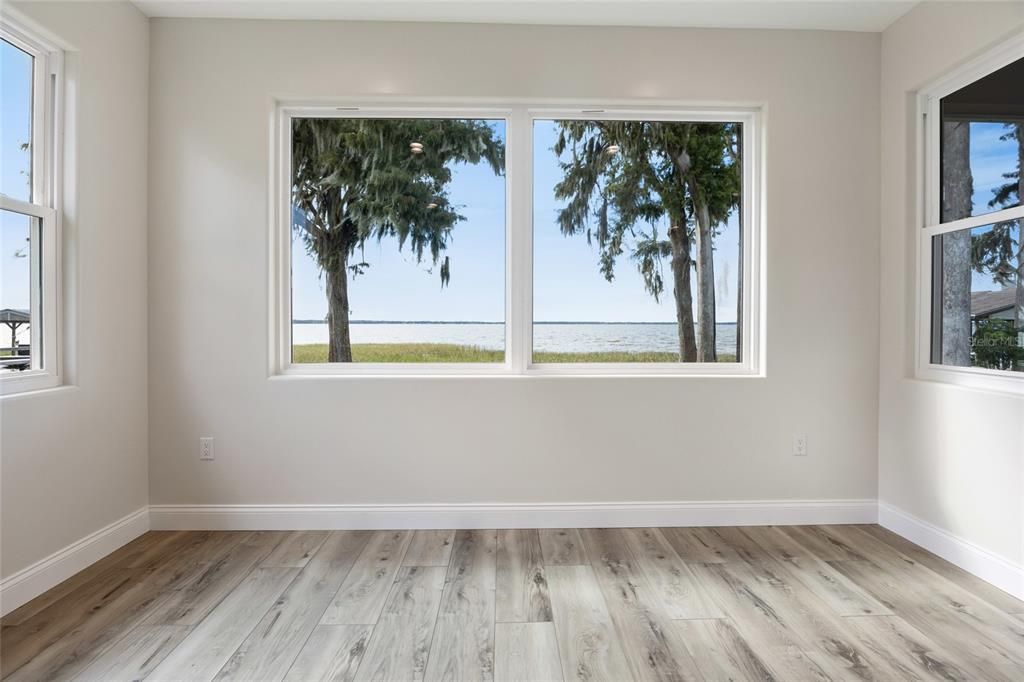 For Sale: $885,000 (3 beds, 2 baths, 1597 Square Feet)