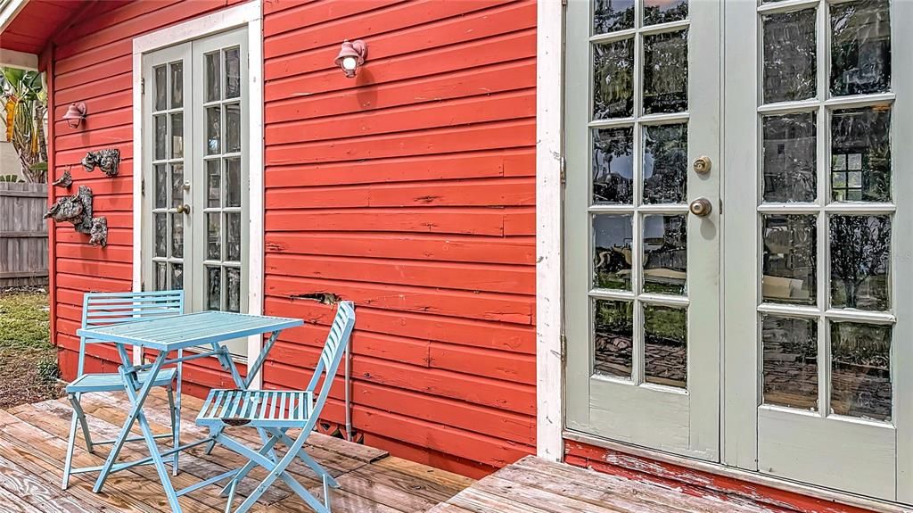 Activo con contrato: $2,125 (2 camas, 1 baños, 925 Pies cuadrados)