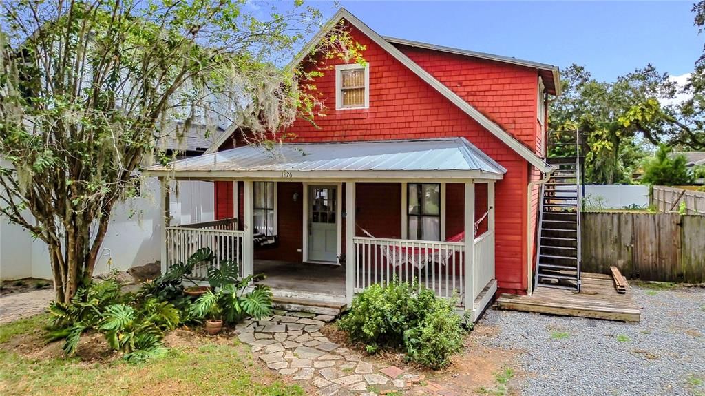 Activo con contrato: $2,125 (2 camas, 1 baños, 925 Pies cuadrados)