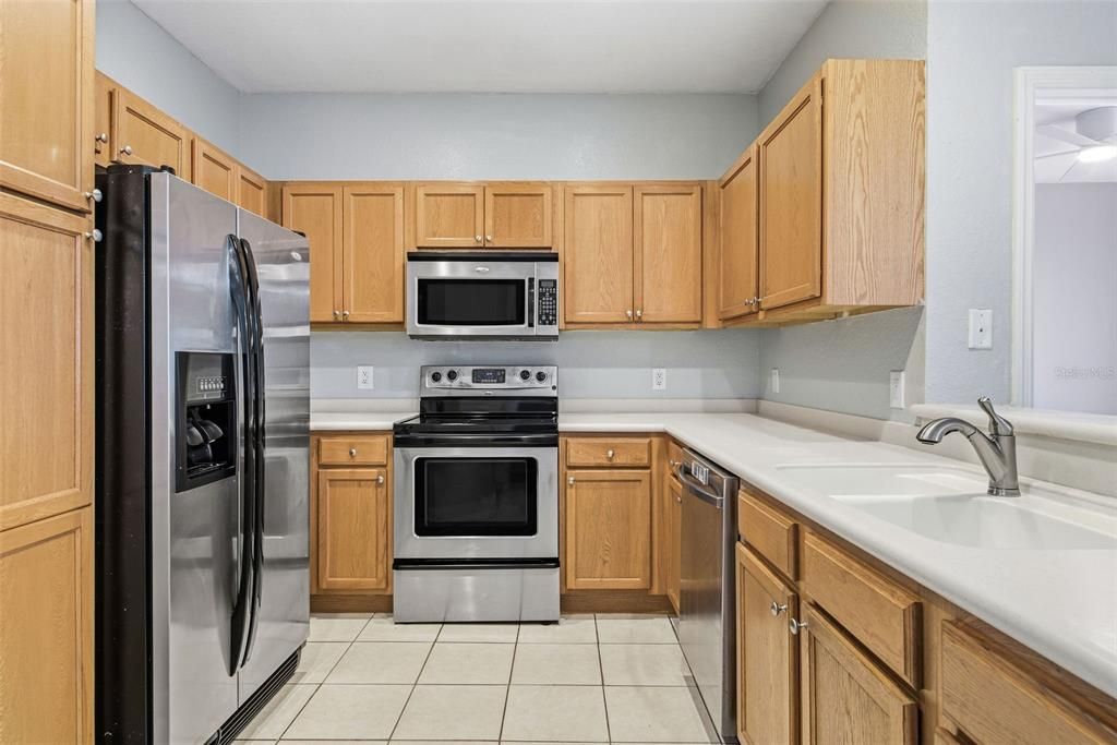 Active With Contract: $265,000 (3 beds, 2 baths, 1457 Square Feet)