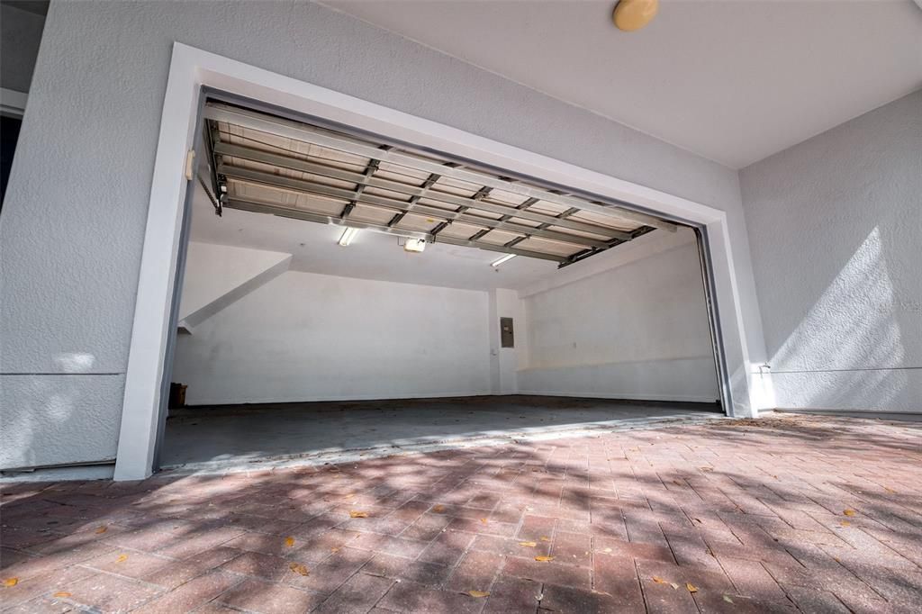 Active With Contract: $265,000 (3 beds, 2 baths, 1457 Square Feet)