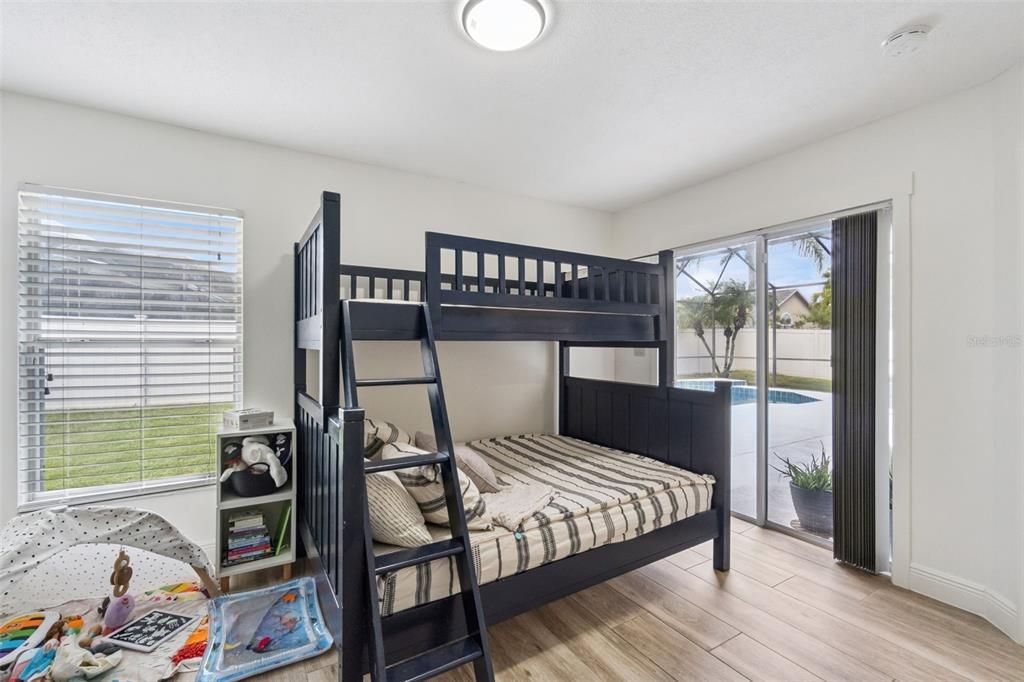 For Sale: $445,000 (3 beds, 2 baths, 1547 Square Feet)