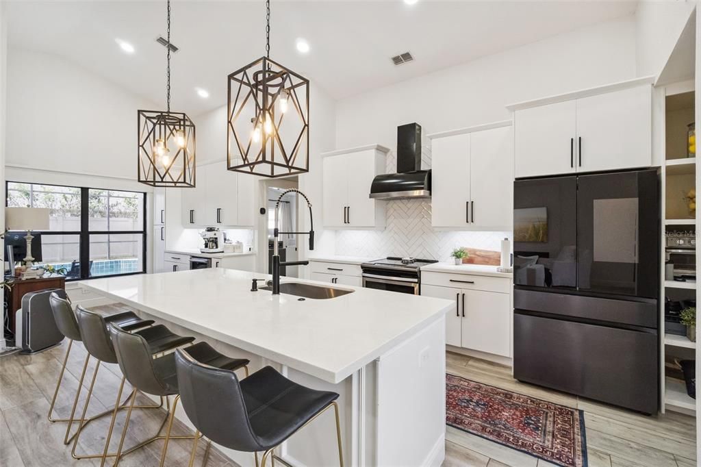 For Sale: $445,000 (3 beds, 2 baths, 1547 Square Feet)