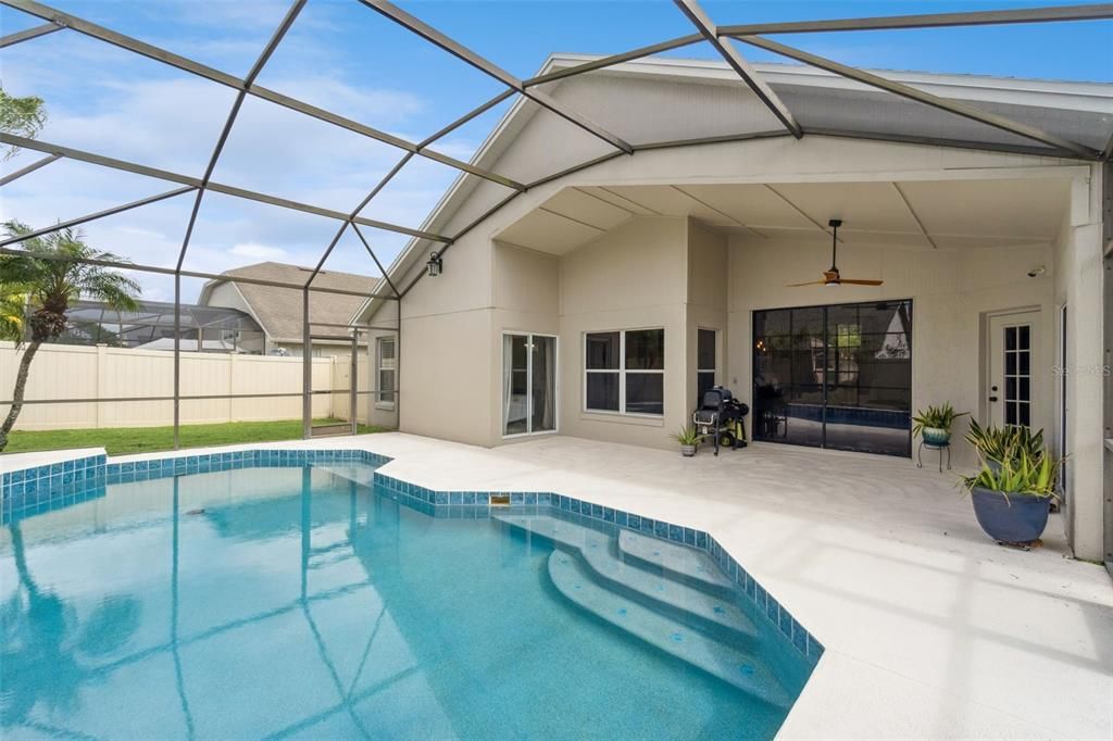 For Sale: $445,000 (3 beds, 2 baths, 1547 Square Feet)