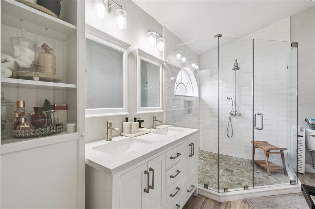 For Sale: $445,000 (3 beds, 2 baths, 1547 Square Feet)