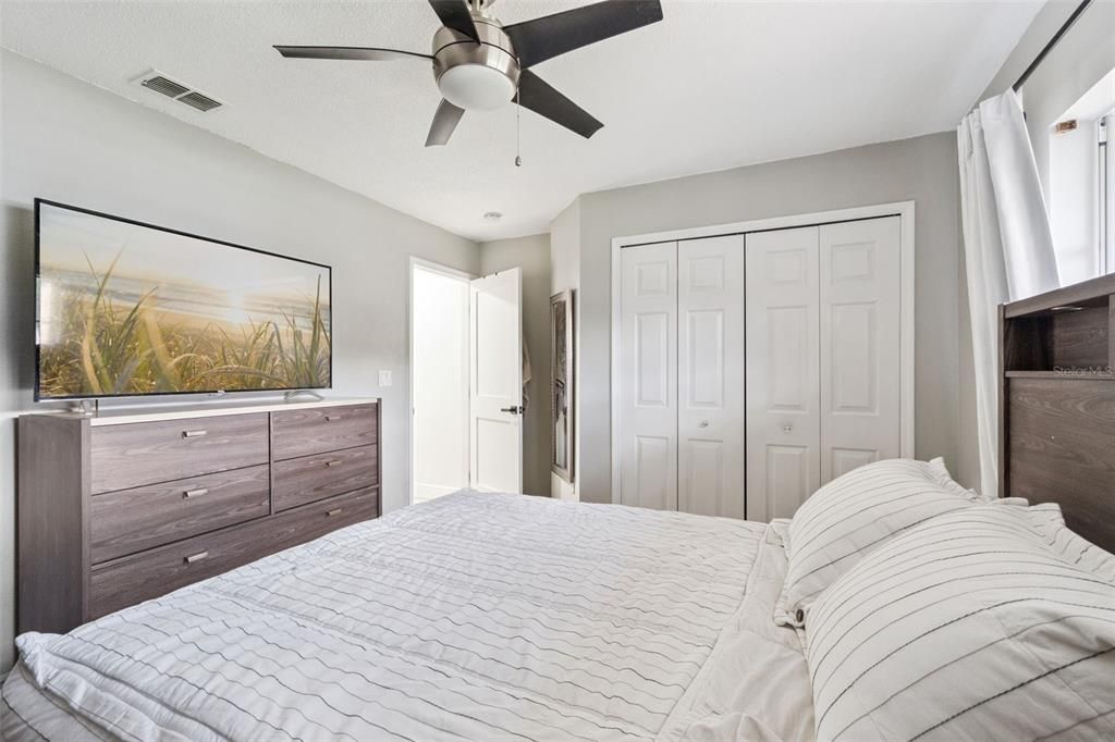 For Sale: $445,000 (3 beds, 2 baths, 1547 Square Feet)