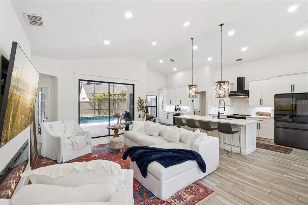 For Sale: $445,000 (3 beds, 2 baths, 1547 Square Feet)