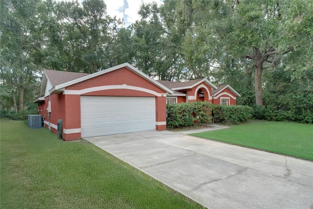 合同活跃: $285,000 (3 贝兹, 2 浴室, 1769 平方英尺)