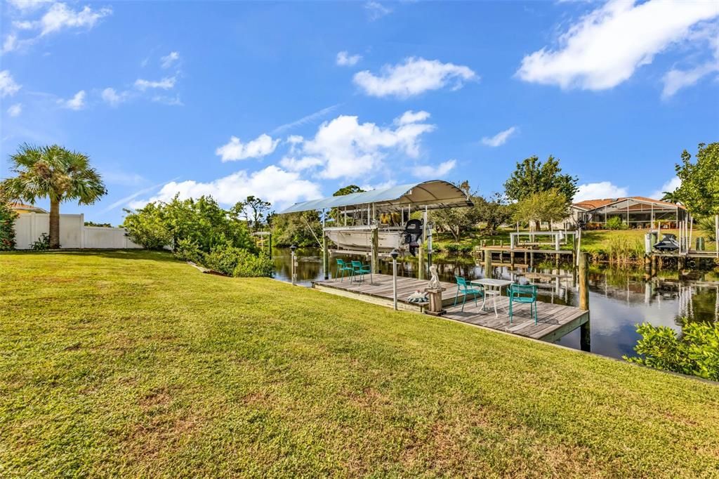 Active With Contract: $380,000 (2 beds, 2 baths, 1135 Square Feet)