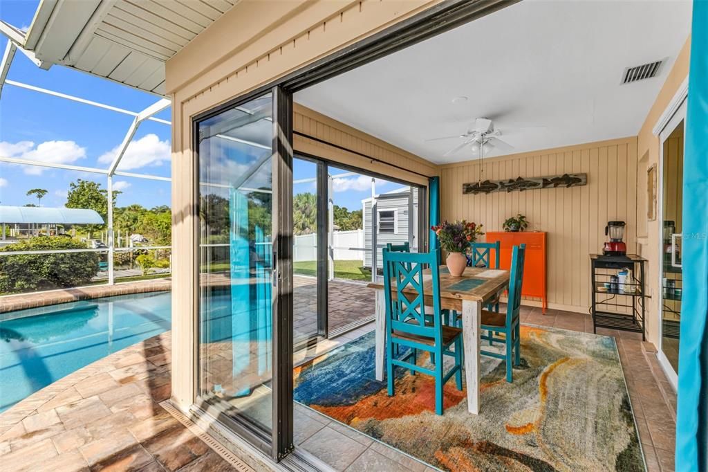 Active With Contract: $380,000 (2 beds, 2 baths, 1135 Square Feet)