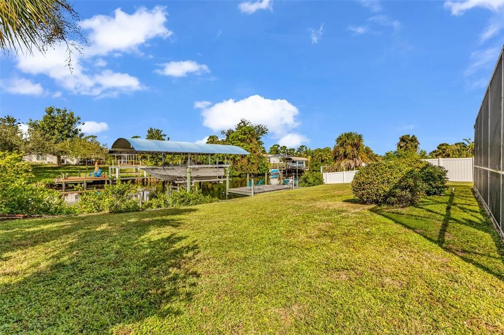 Active With Contract: $380,000 (2 beds, 2 baths, 1135 Square Feet)