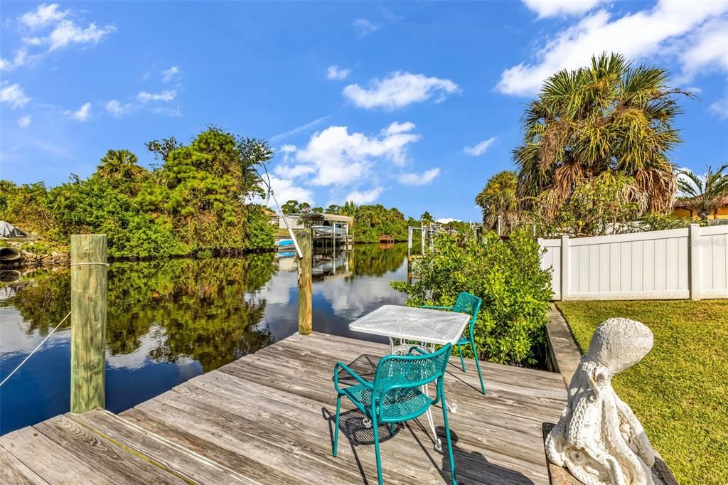 Active With Contract: $380,000 (2 beds, 2 baths, 1135 Square Feet)