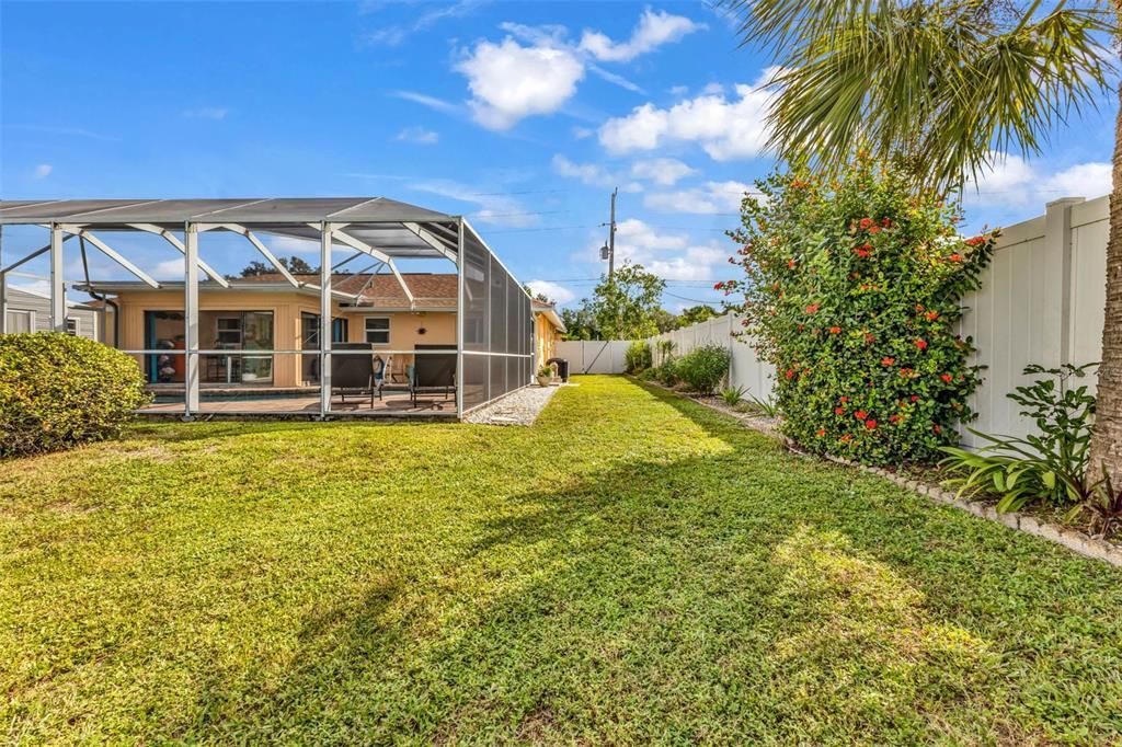 Active With Contract: $380,000 (2 beds, 2 baths, 1135 Square Feet)