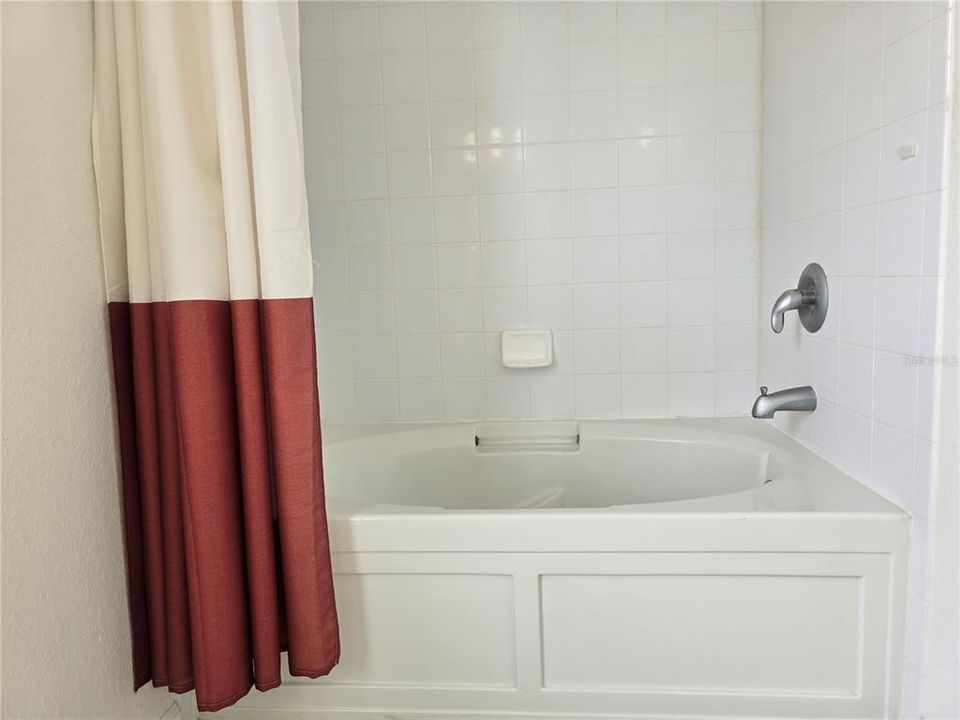 出租: $2,399 (3 贝兹, 2 浴室, 1665 平方英尺)