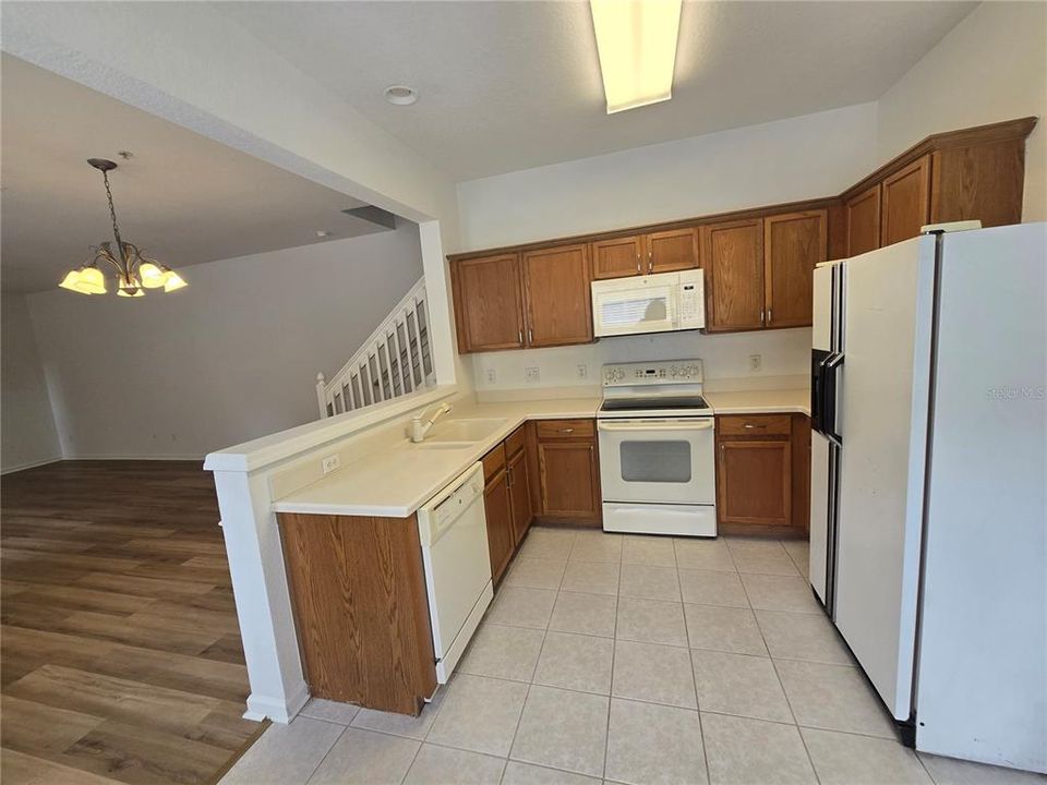 出租: $2,399 (3 贝兹, 2 浴室, 1665 平方英尺)