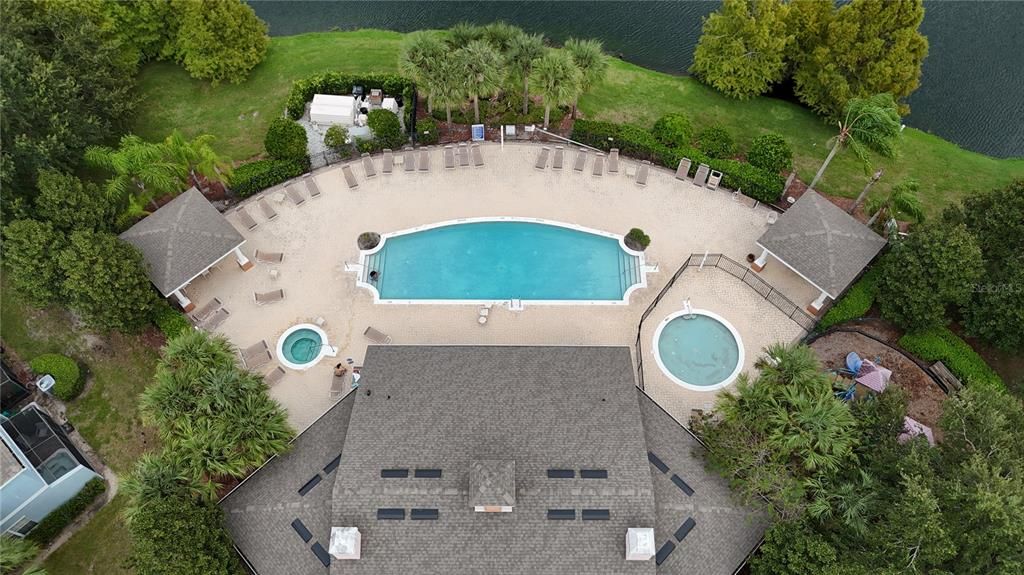 合同活跃: $274,990 (5 贝兹, 3 浴室, 1704 平方英尺)