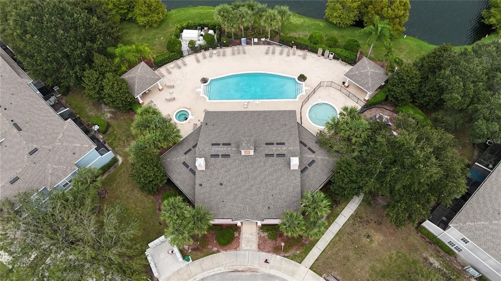 合同活跃: $274,990 (5 贝兹, 3 浴室, 1704 平方英尺)