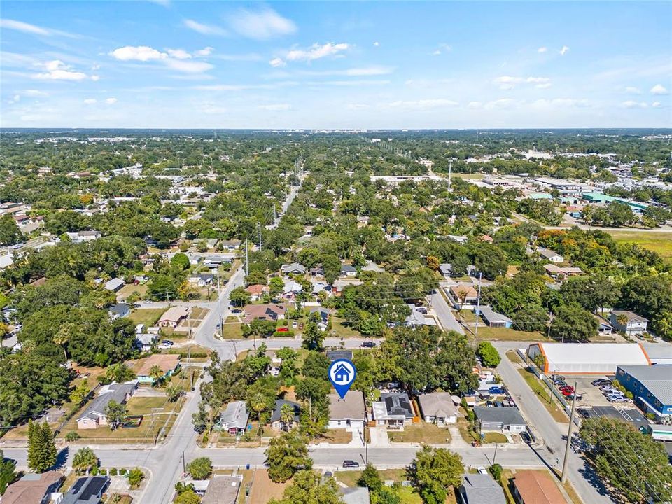 Под контрактом: $369,990 (3 спален, 2 ванн, 1379 Квадратных фут)