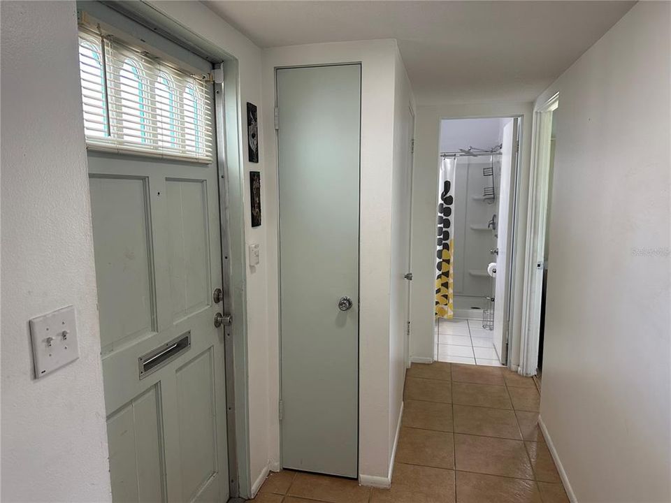 Active With Contract: $179,000 (2 beds, 2 baths, 1195 Square Feet)