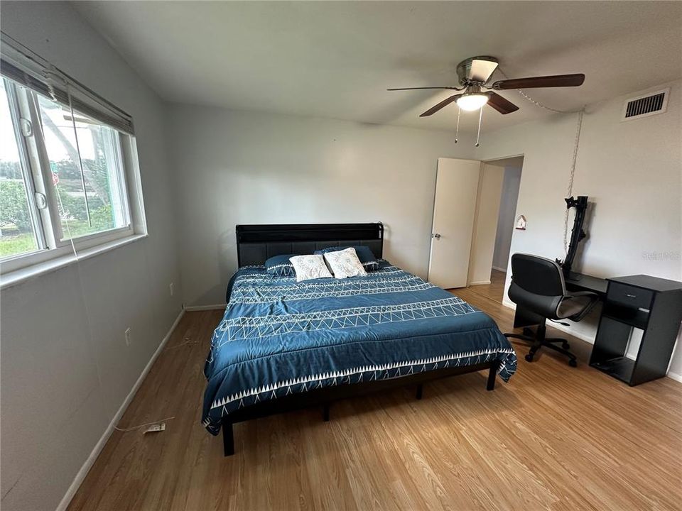 Active With Contract: $179,000 (2 beds, 2 baths, 1195 Square Feet)