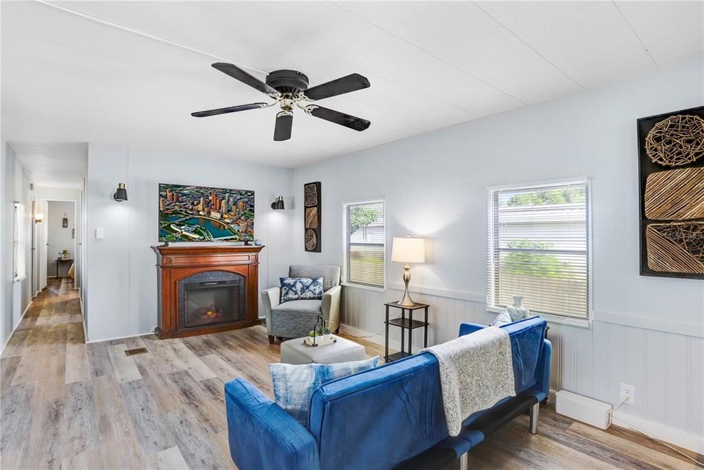 Active With Contract: $88,000 (2 beds, 1 baths, 672 Square Feet)