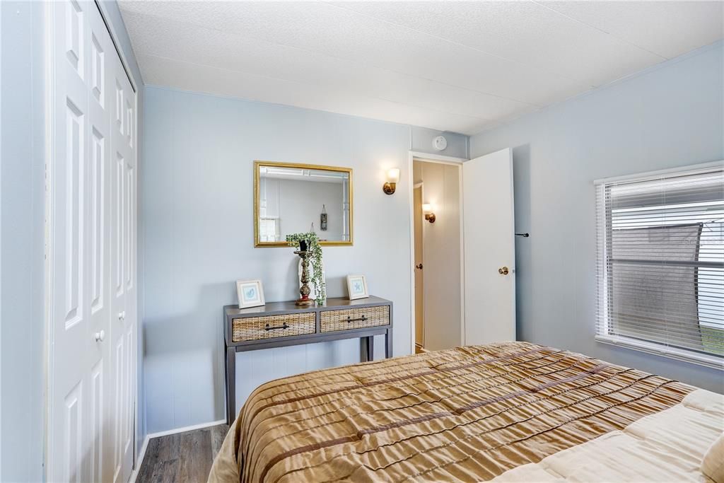 Active With Contract: $88,000 (2 beds, 1 baths, 672 Square Feet)