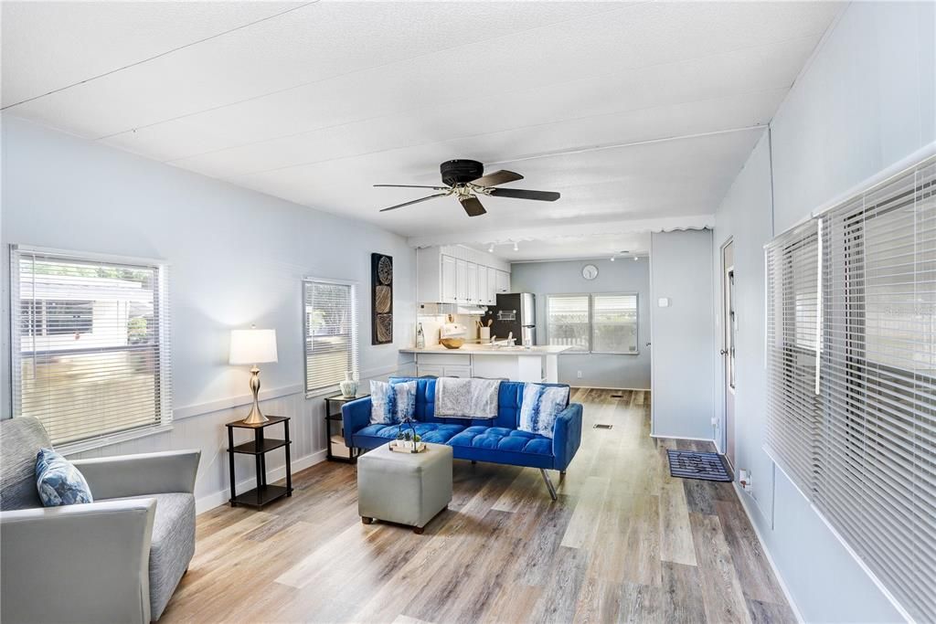 Active With Contract: $88,000 (2 beds, 1 baths, 672 Square Feet)