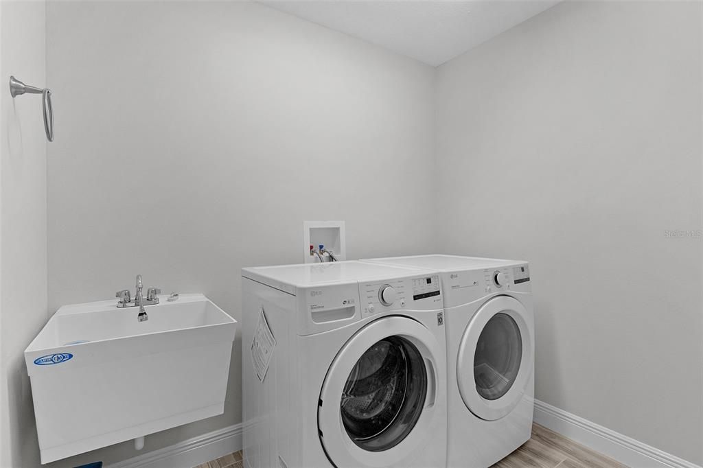 En Venta: $494,000 (3 camas, 2 baños, 1484 Pies cuadrados)