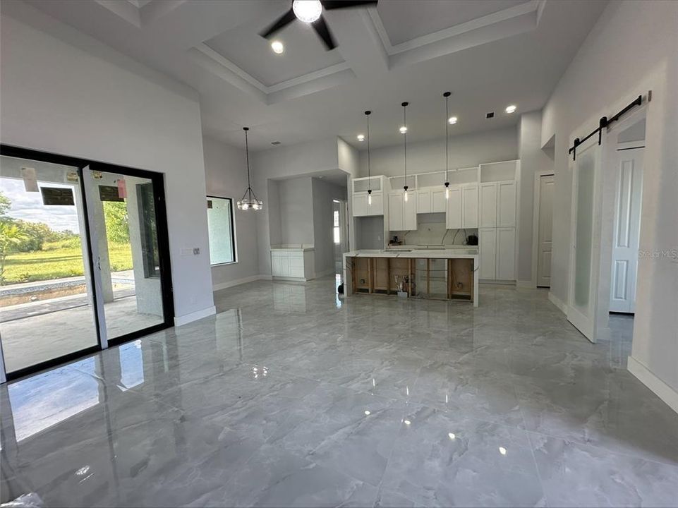 待售: $615,000 (4 贝兹, 3 浴室, 1931 平方英尺)