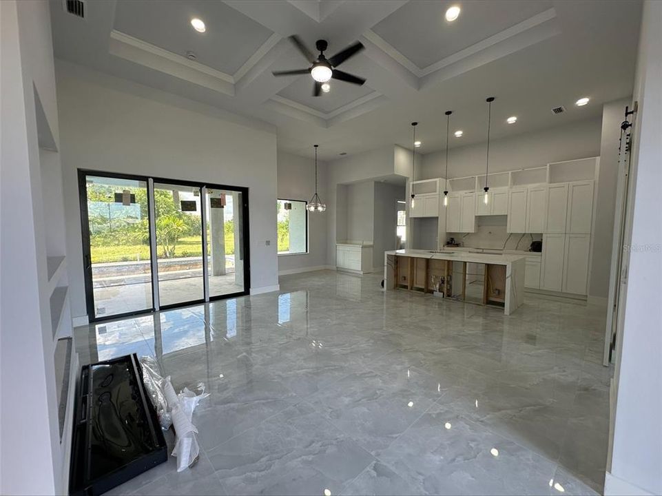 待售: $615,000 (4 贝兹, 3 浴室, 1931 平方英尺)