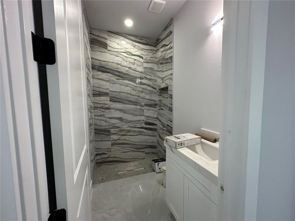 待售: $615,000 (4 贝兹, 3 浴室, 1931 平方英尺)